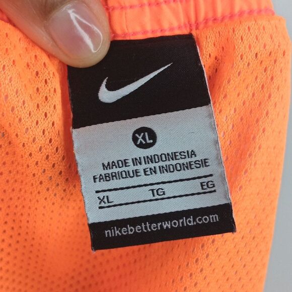 NIKE Men’s Swim Trunks XL Orange Red Black Stripe Mesh Lined Board Shorts - Picture 6 of 8